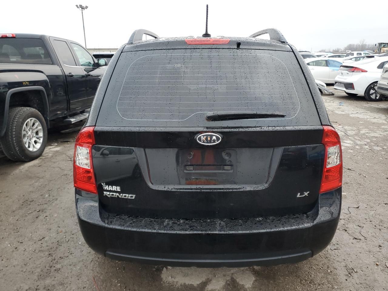 2009 KIA RONDO