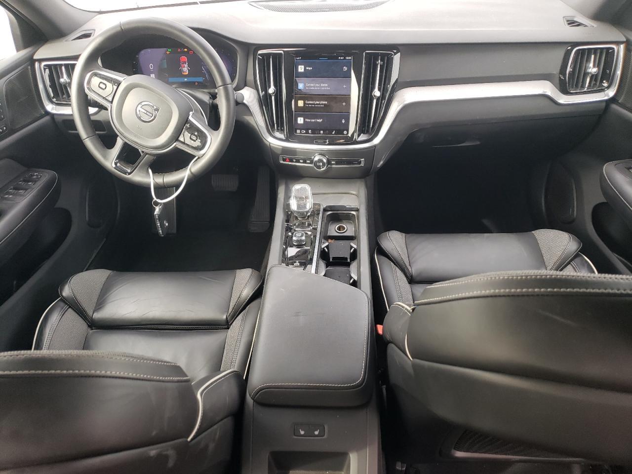 2024 VOLVO S60