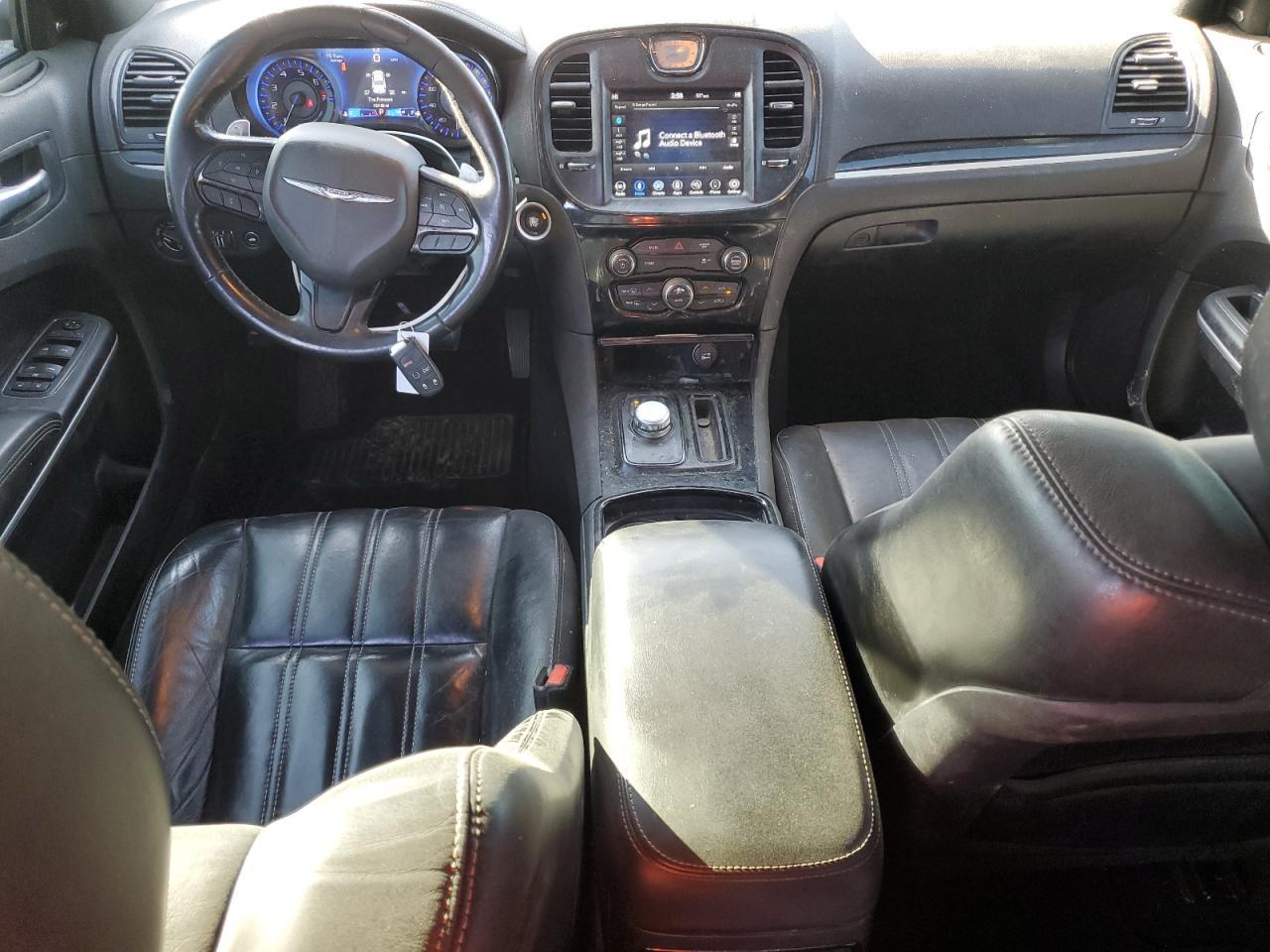 2019 CHRYSLER 300