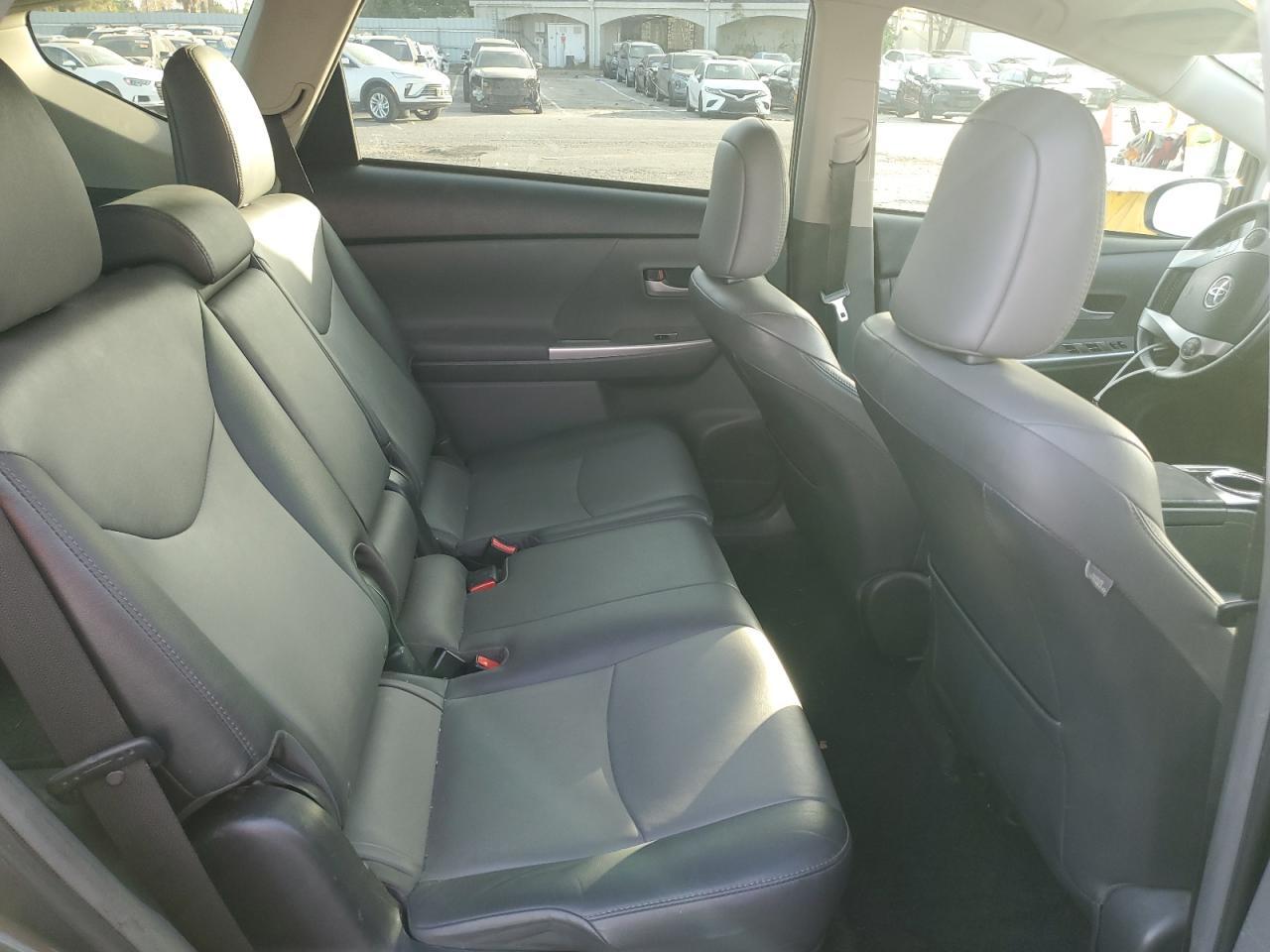 2014 TOYOTA PRIUS