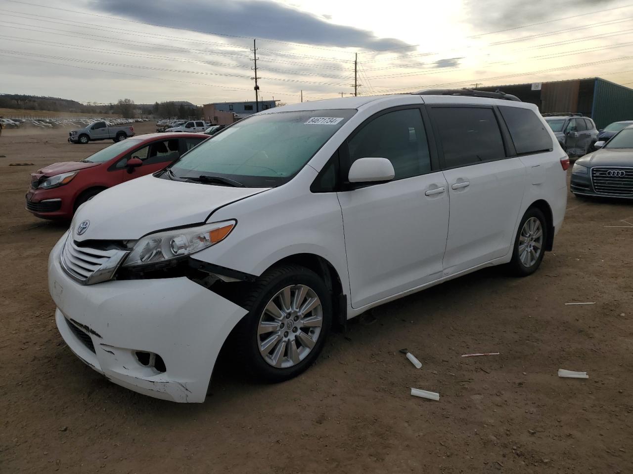 2015 TOYOTA SIENNA