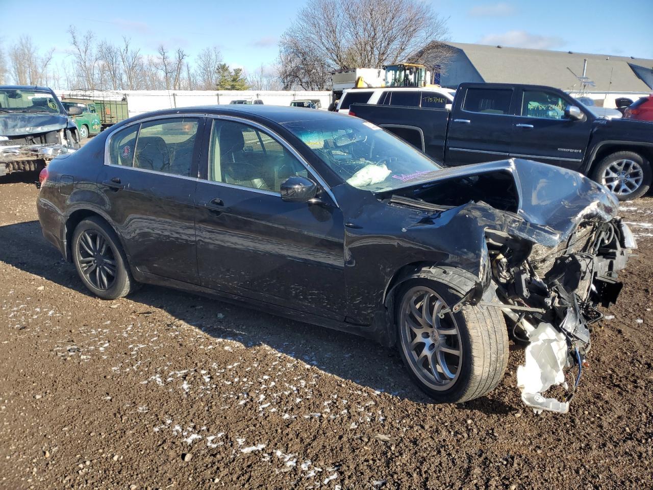 2011 INFINITI G37