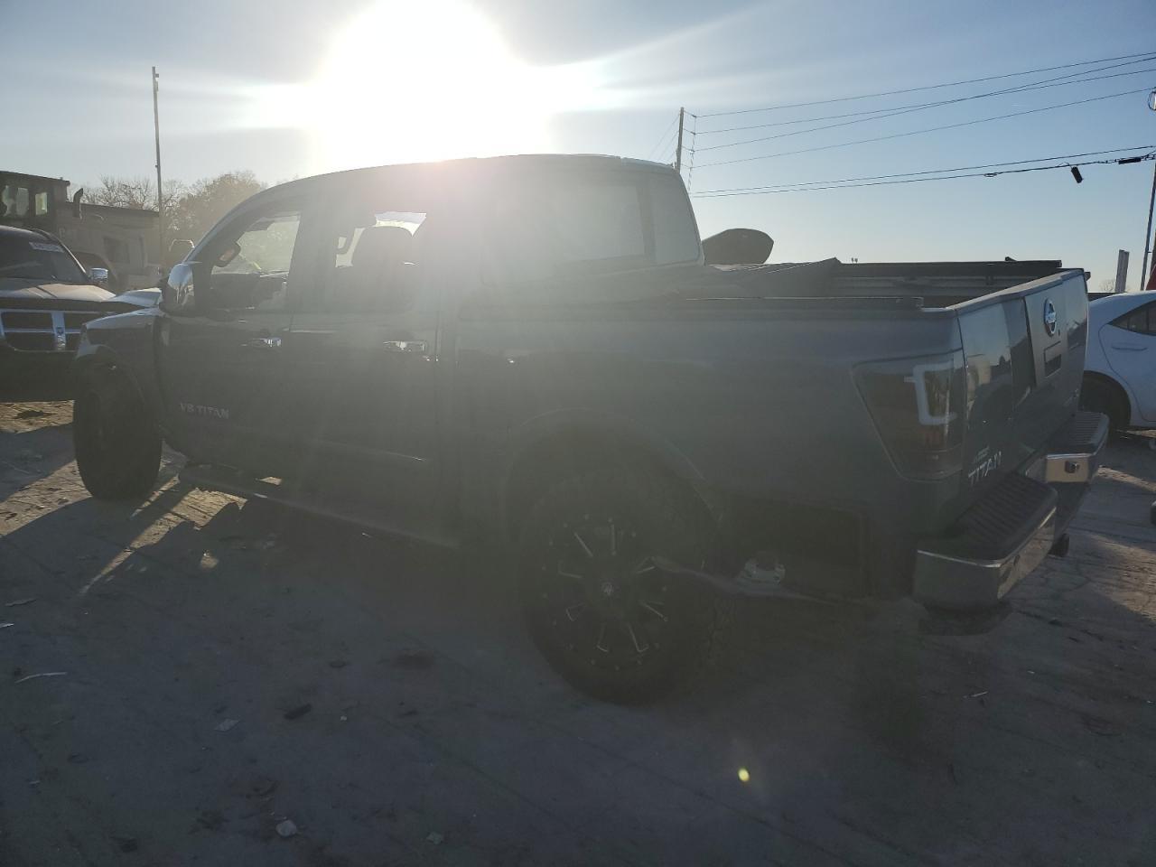 2012 NISSAN Titan