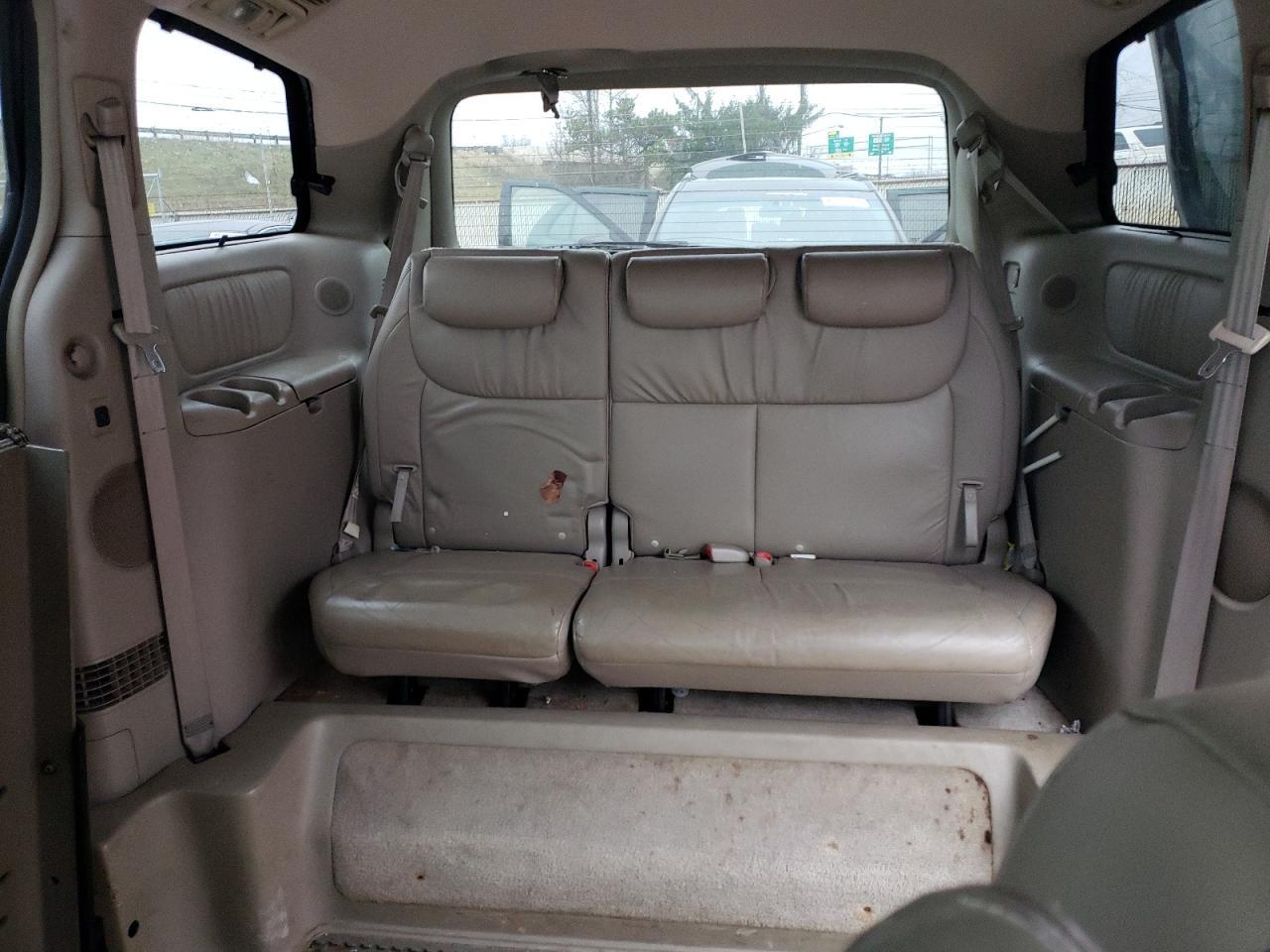 2008 TOYOTA SIENNA