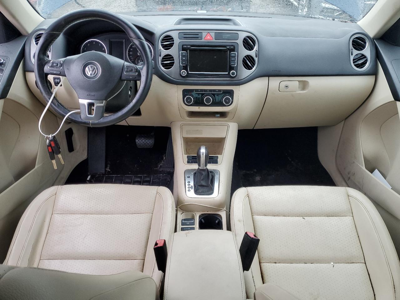 2011 VOLKSWAGEN TIGUAN