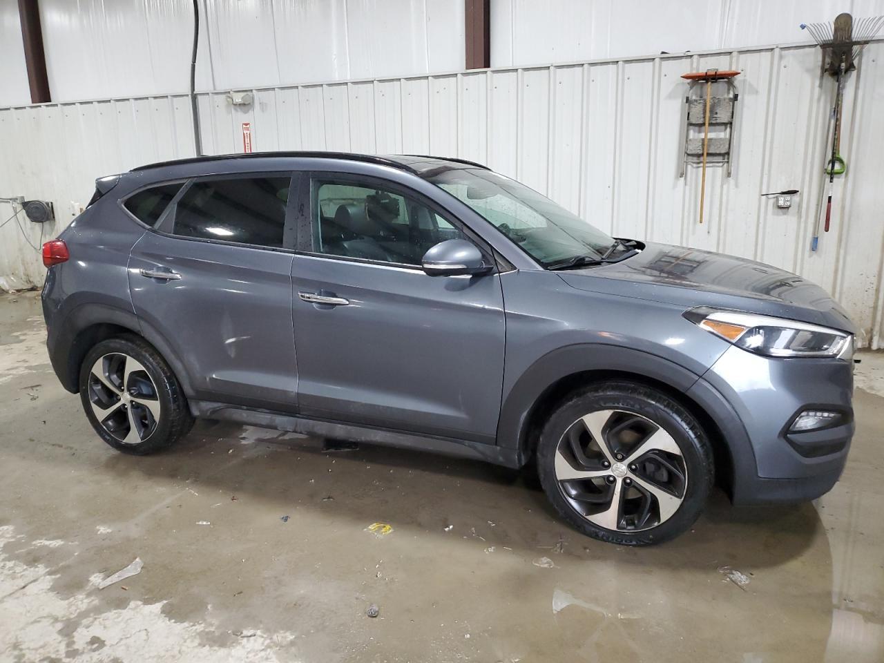 2016 HYUNDAI TUCSON