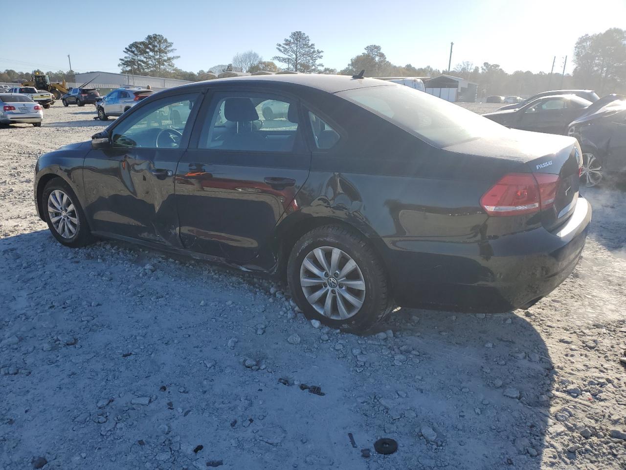 2012 VOLKSWAGEN Passat