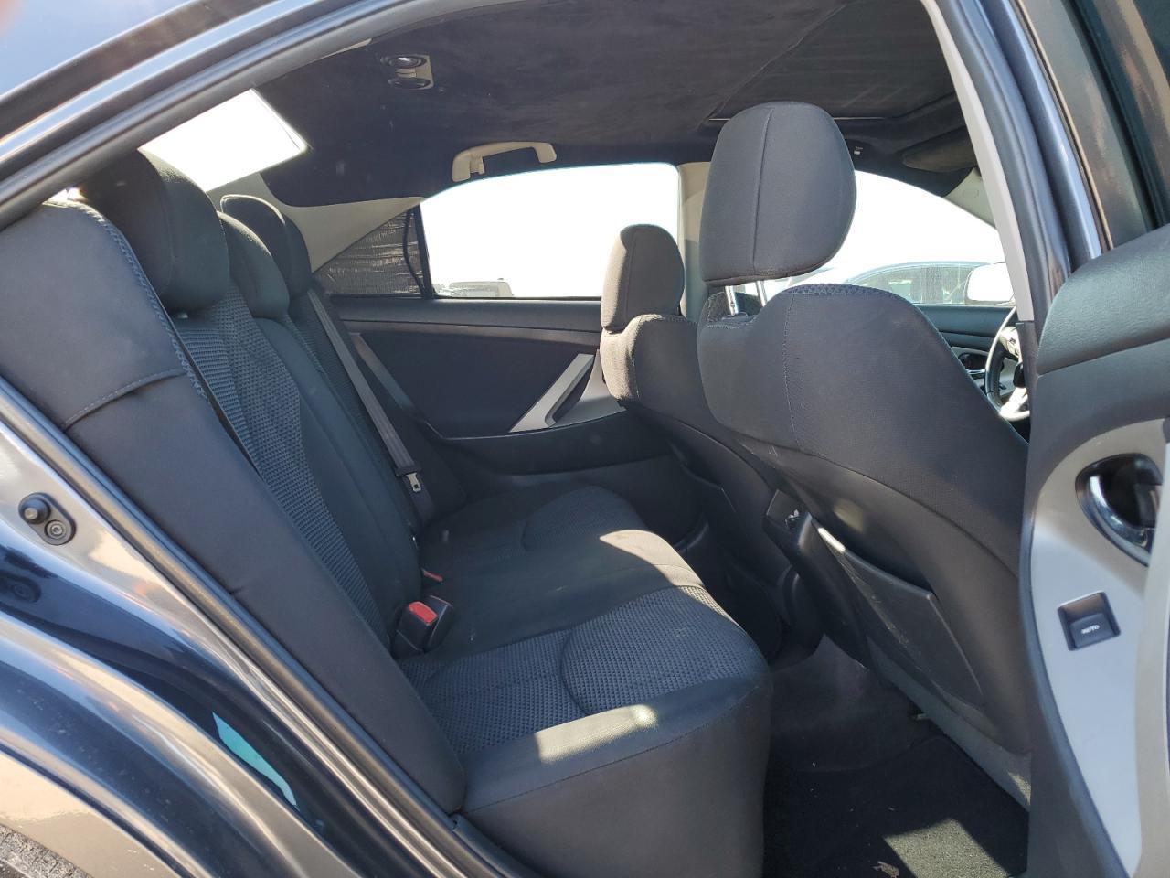 2011 TOYOTA CAMRY