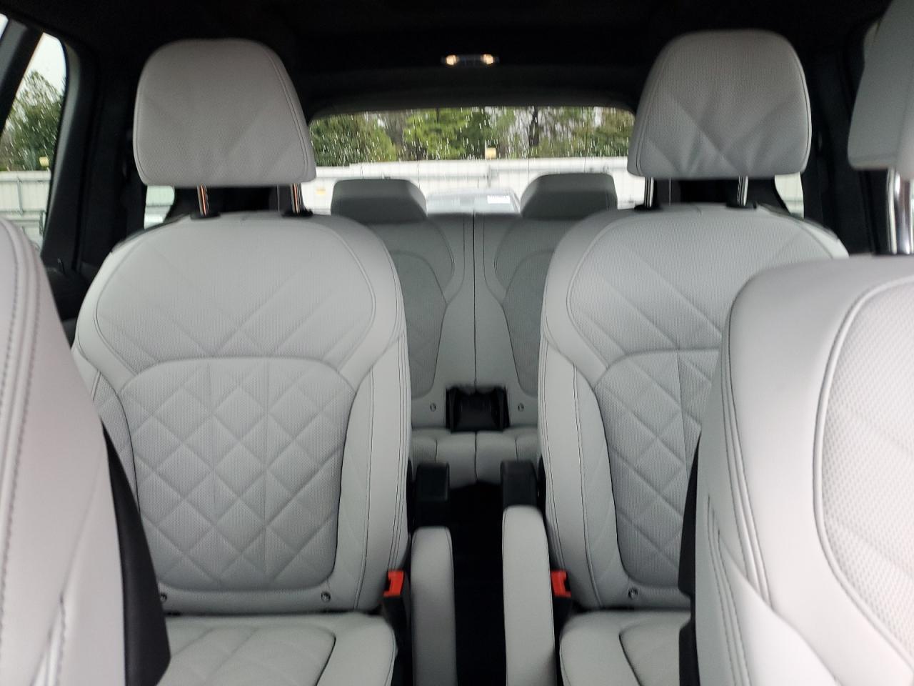 2024 BMW X7