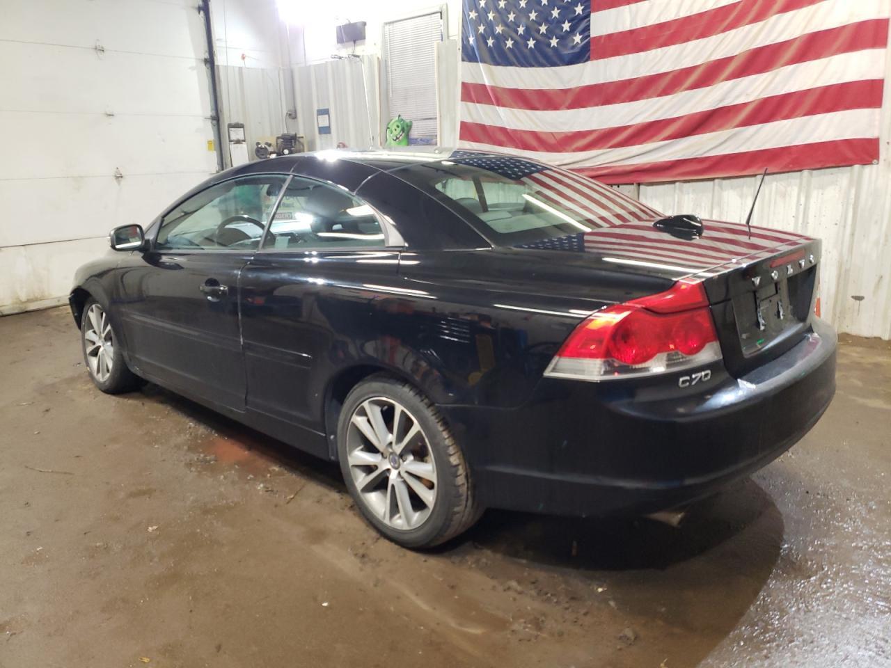 2010 VOLVO C70