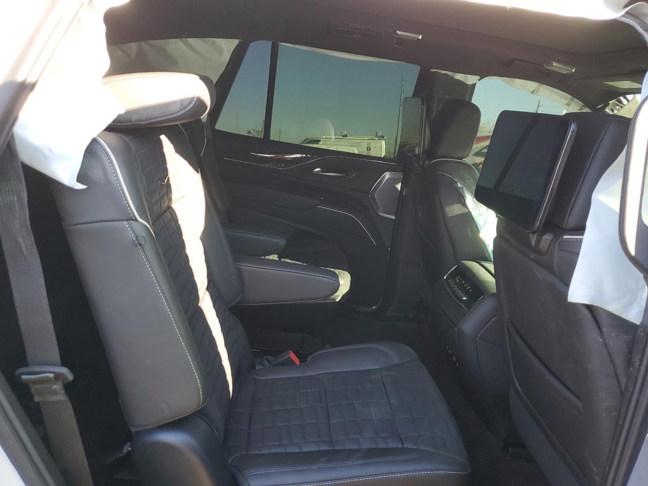2024 CADILLAC ESCALADE
