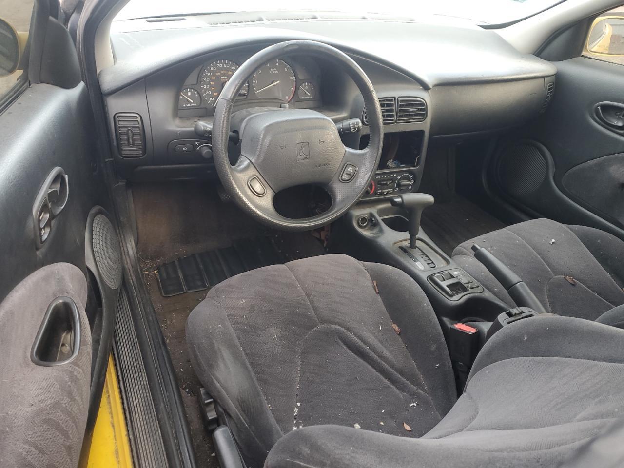 2001 SATURN Sc2