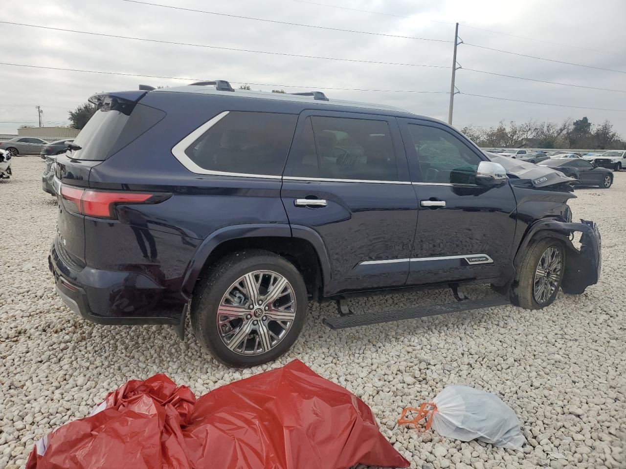 2024 TOYOTA Sequoia