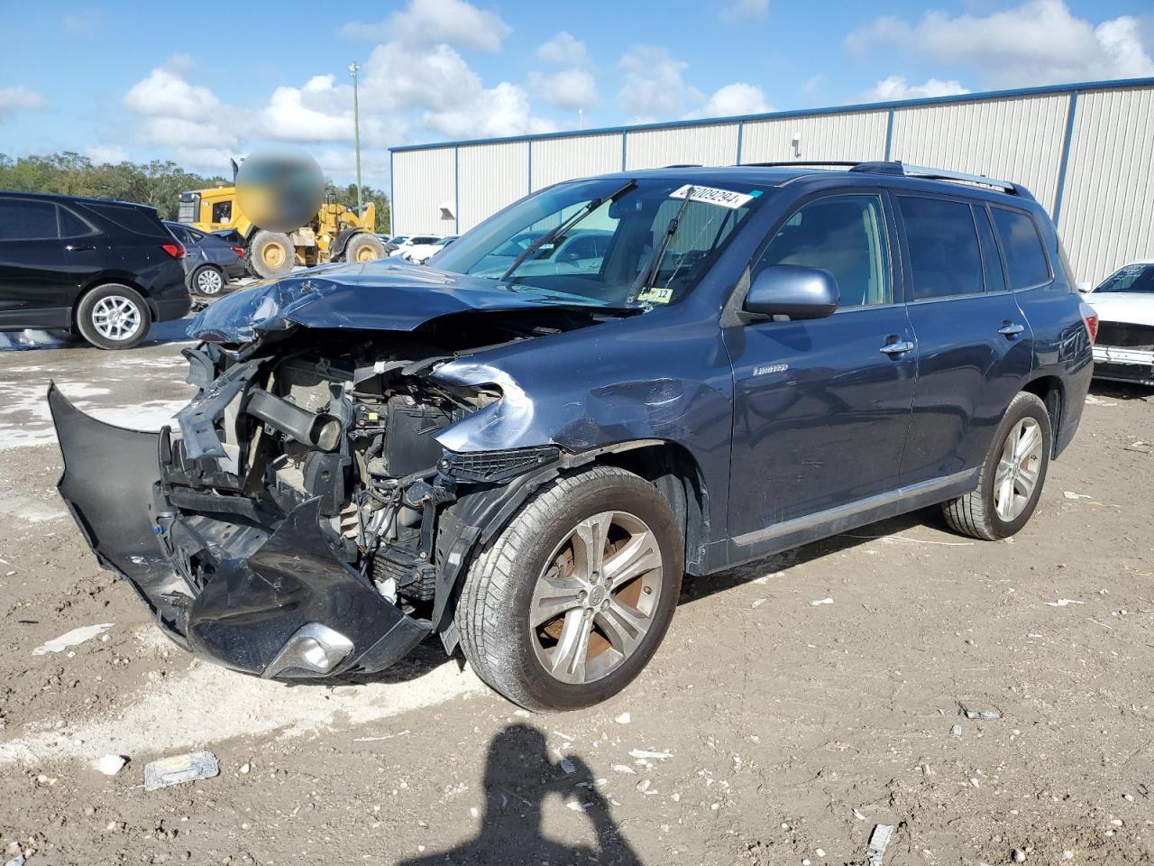 2011 TOYOTA HIGHLANDER