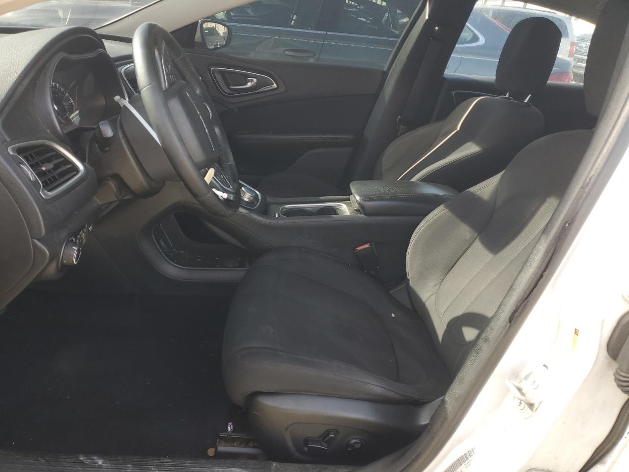 2015 CHRYSLER 200