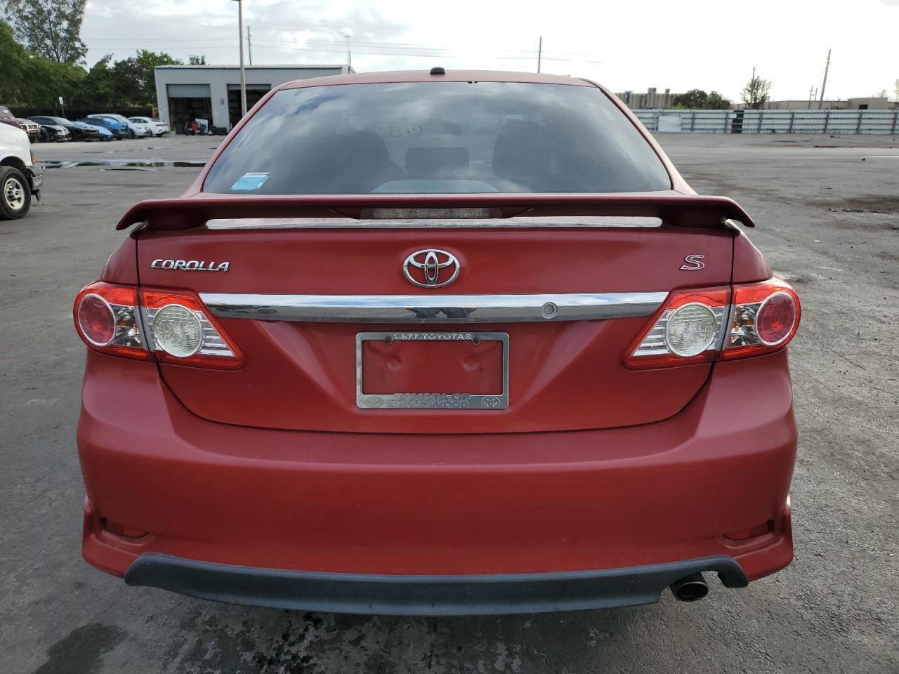 2011 TOYOTA COROLLA
