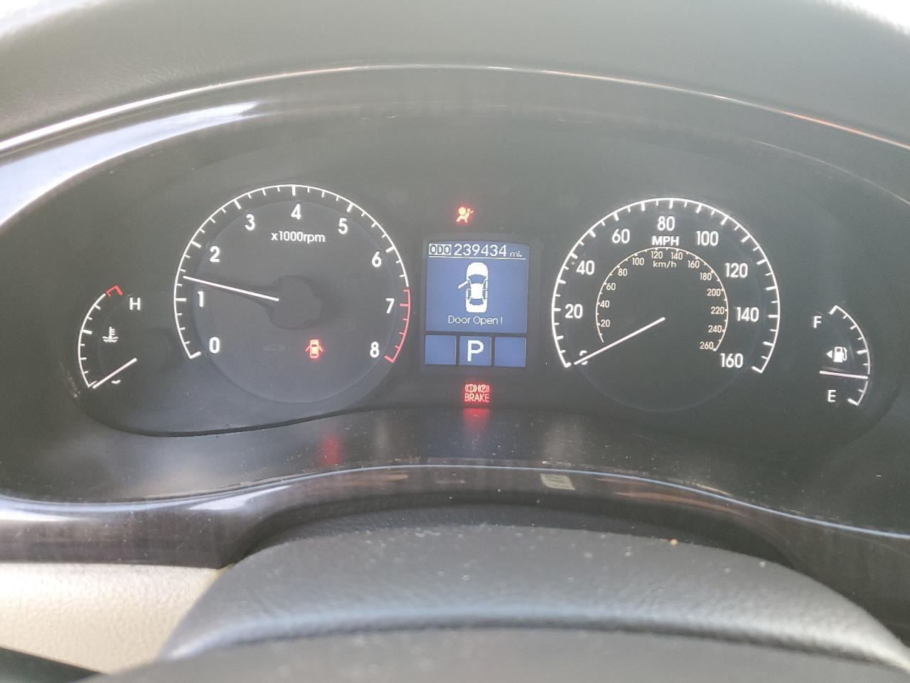 2011 HYUNDAI GENESIS