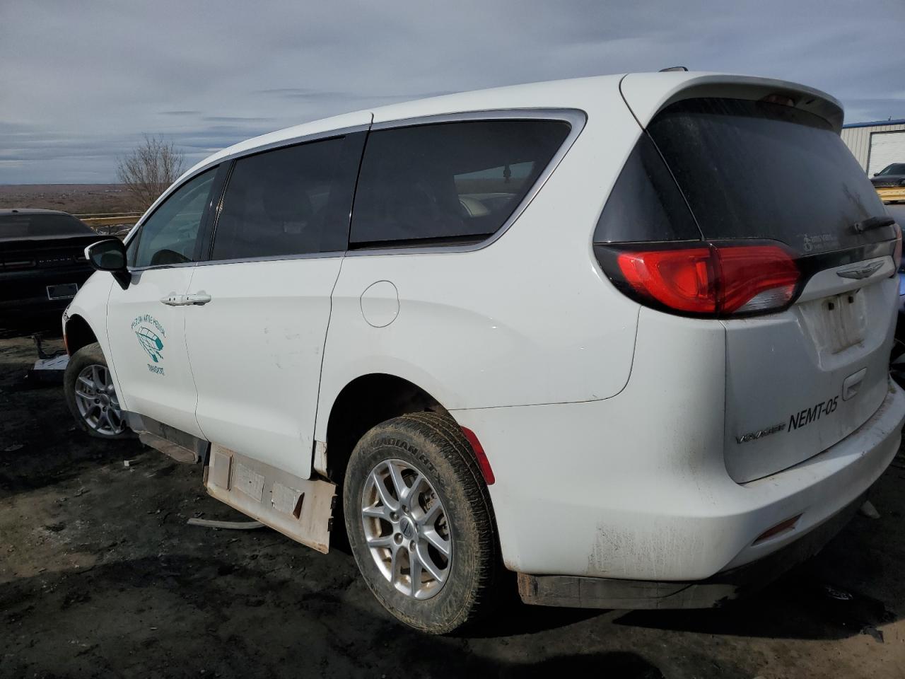 2022 CHRYSLER Voyager
