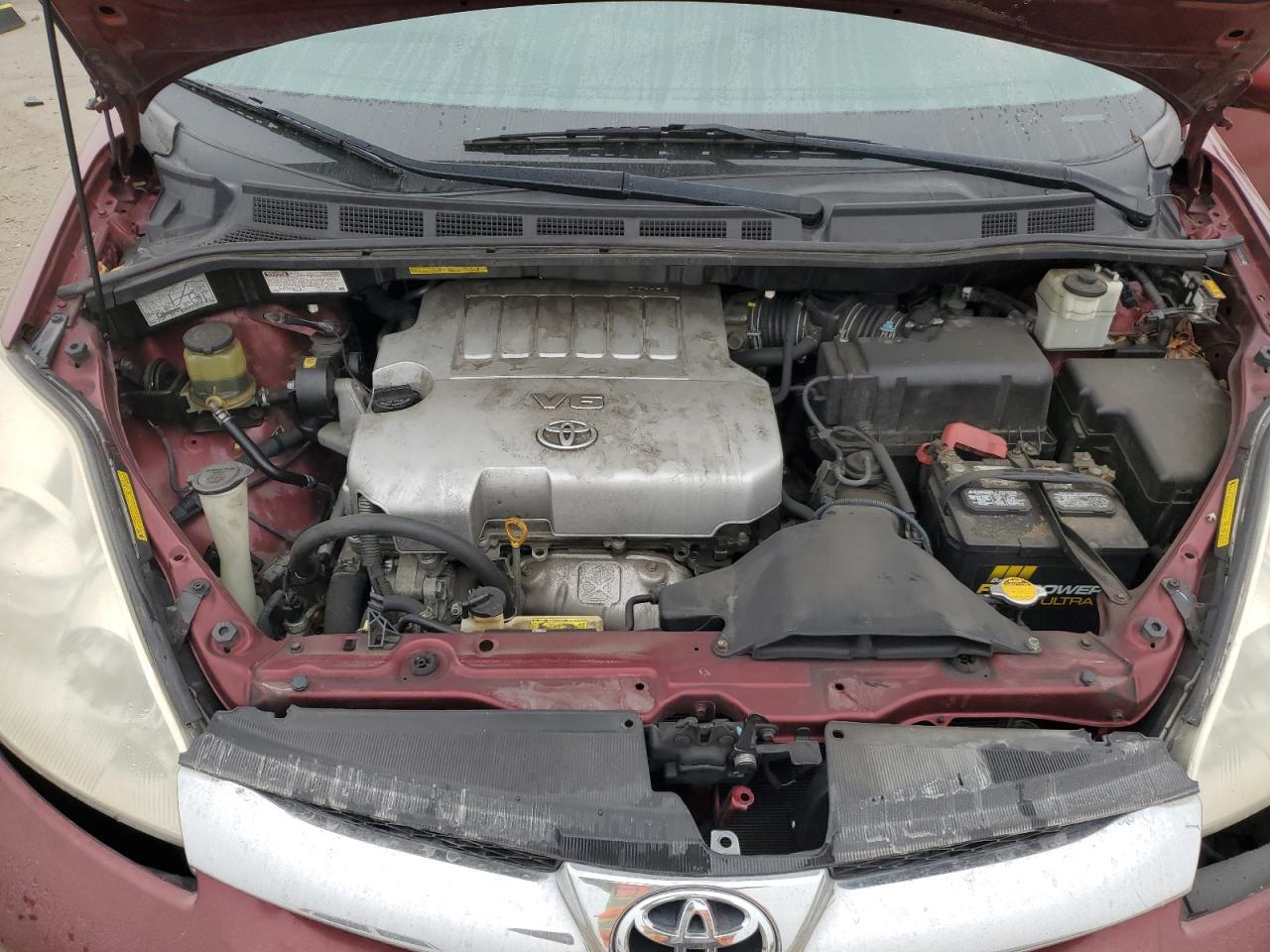 2009 TOYOTA SIENNA