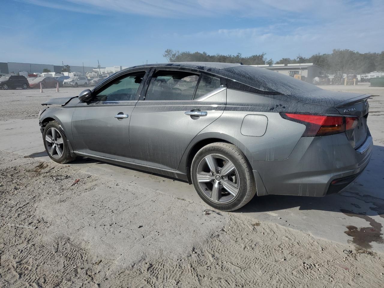 2022 NISSAN ALTIMA
