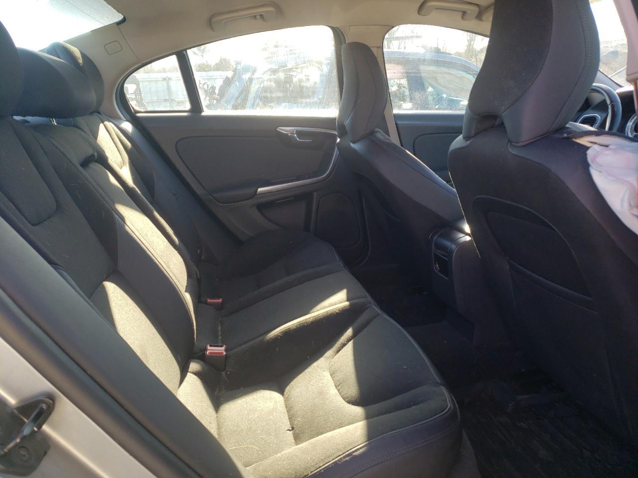 2013 VOLVO S60