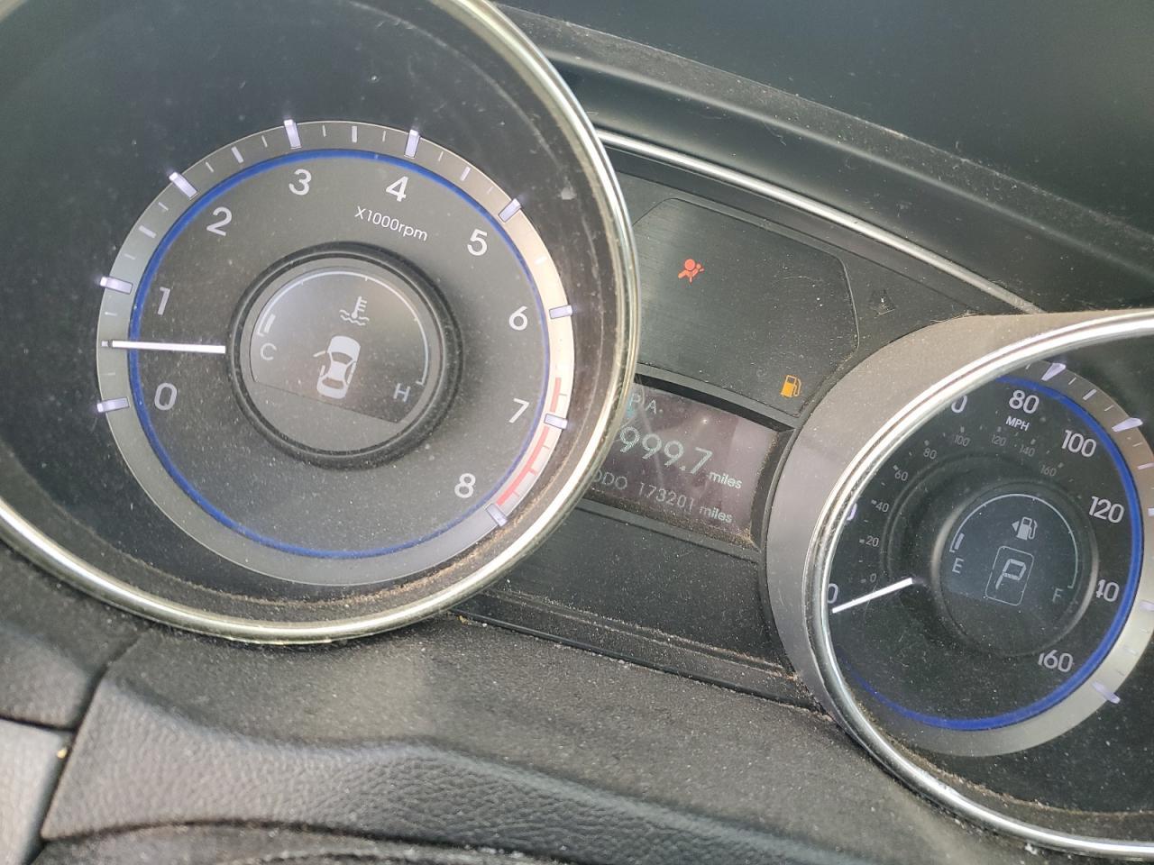 2011 HYUNDAI SONATA