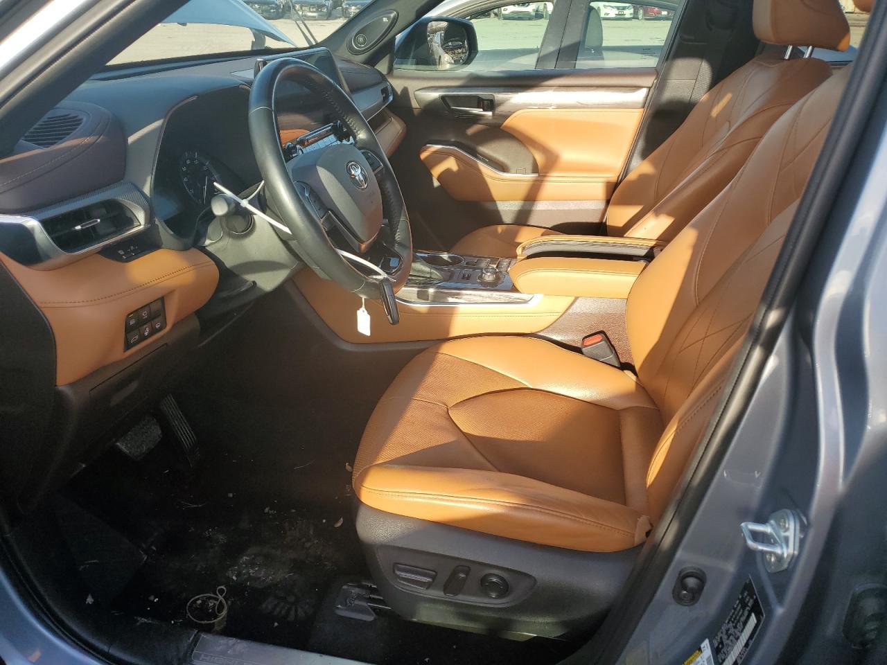 2021 TOYOTA HIGHLANDER