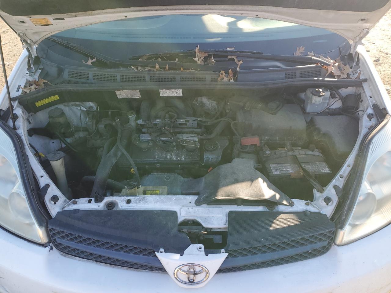 2005 TOYOTA SIENNA