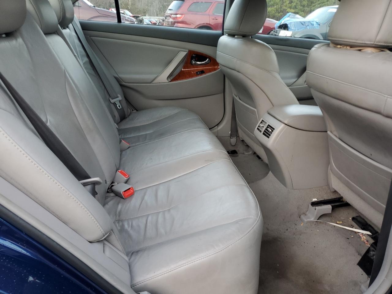 2011 TOYOTA CAMRY