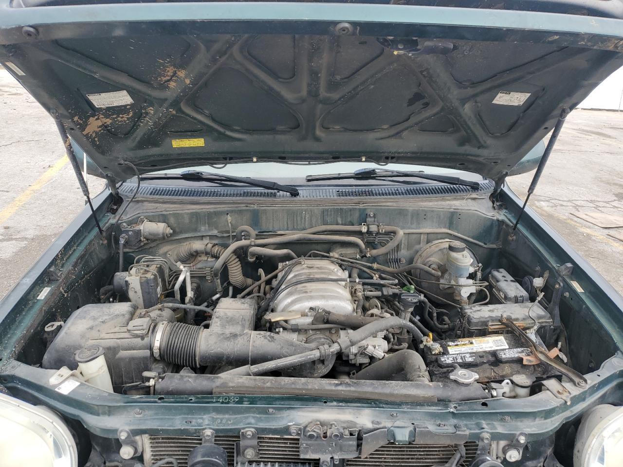 2002 TOYOTA Sequoia