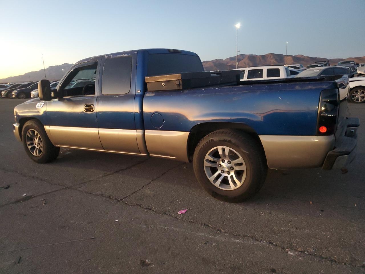 2003 GMC Sierra