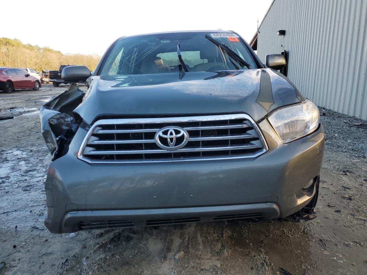 2010 TOYOTA HIGHLANDER