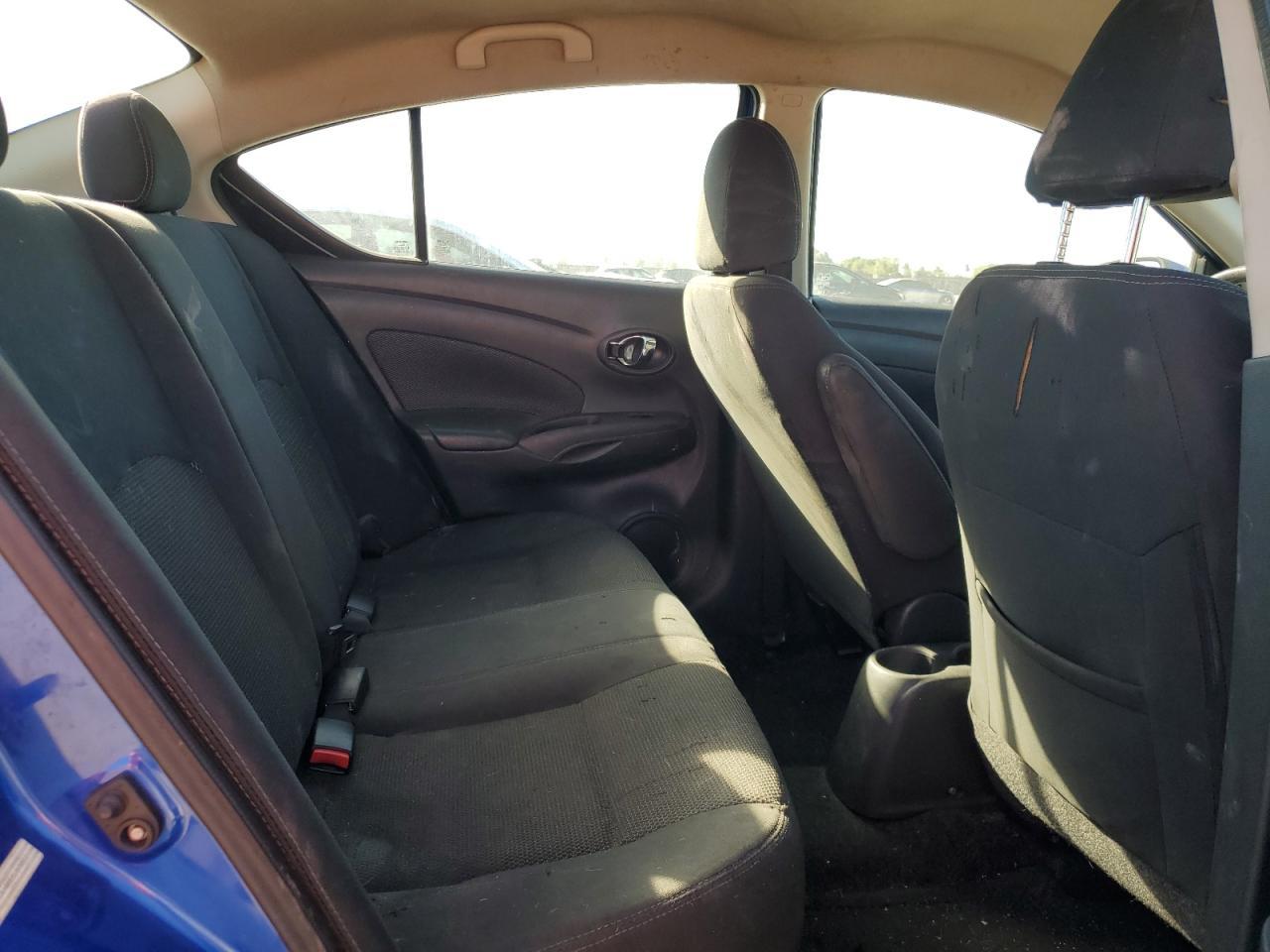 2017 NISSAN VERSA
