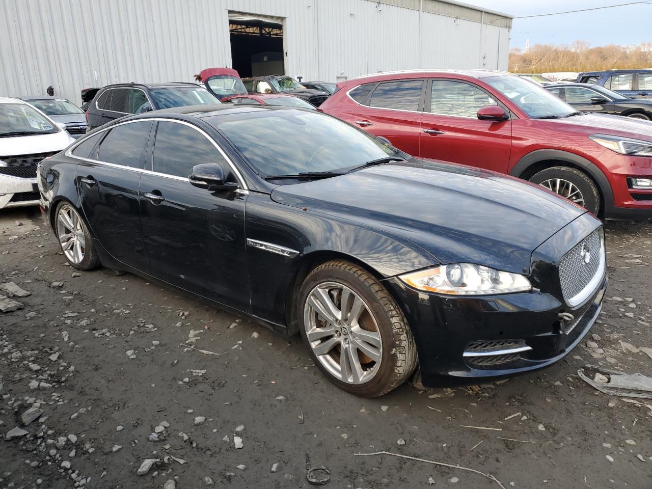 2011 JAGUAR Xj-Series