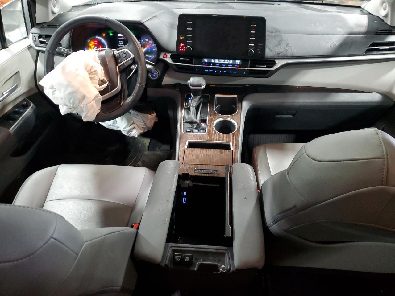 2023 TOYOTA SIENNA