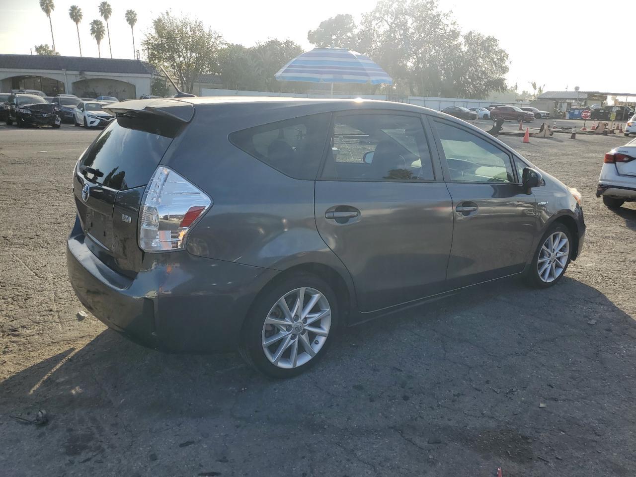 2014 TOYOTA PRIUS