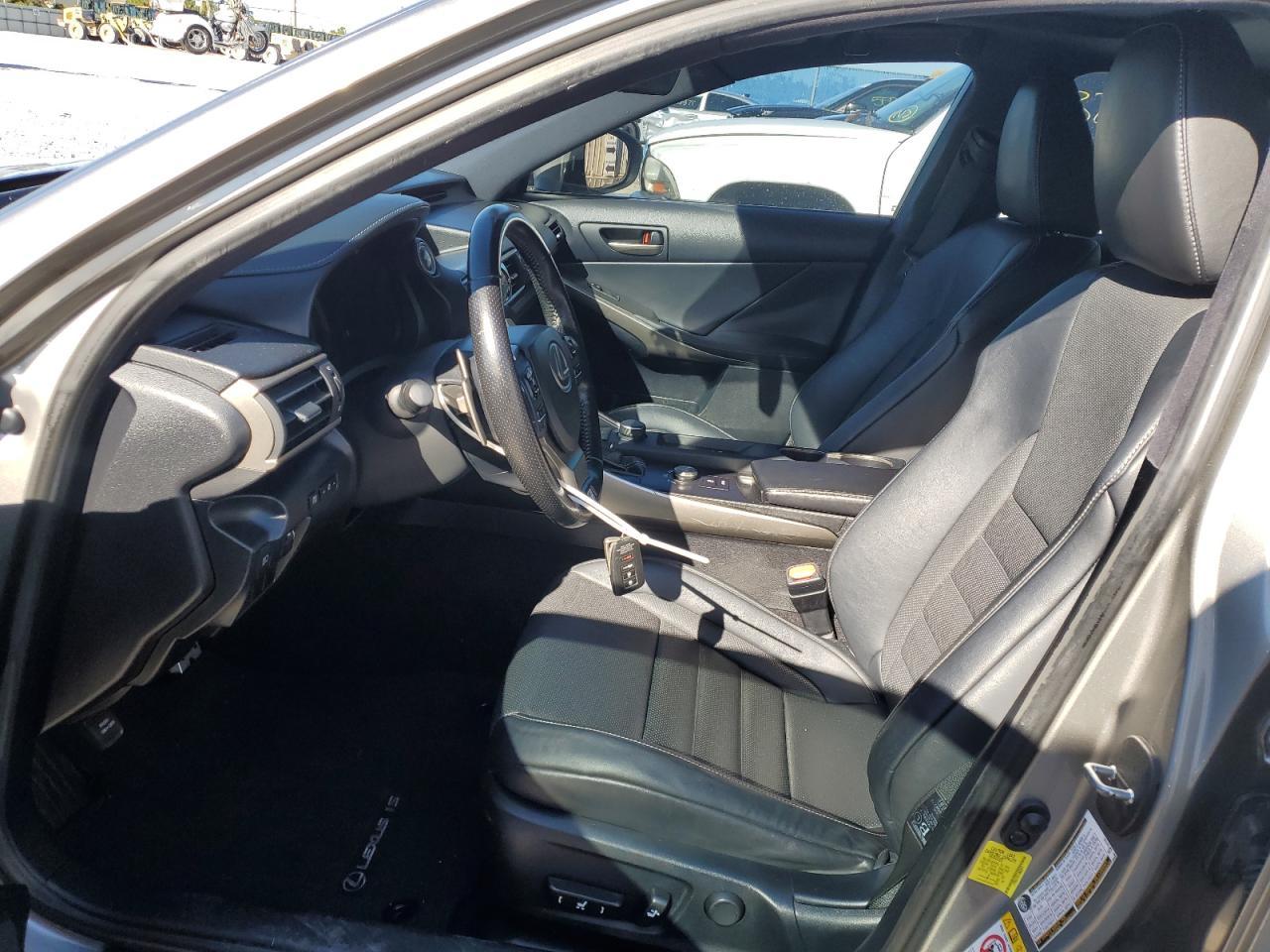 2018 LEXUS IS 300