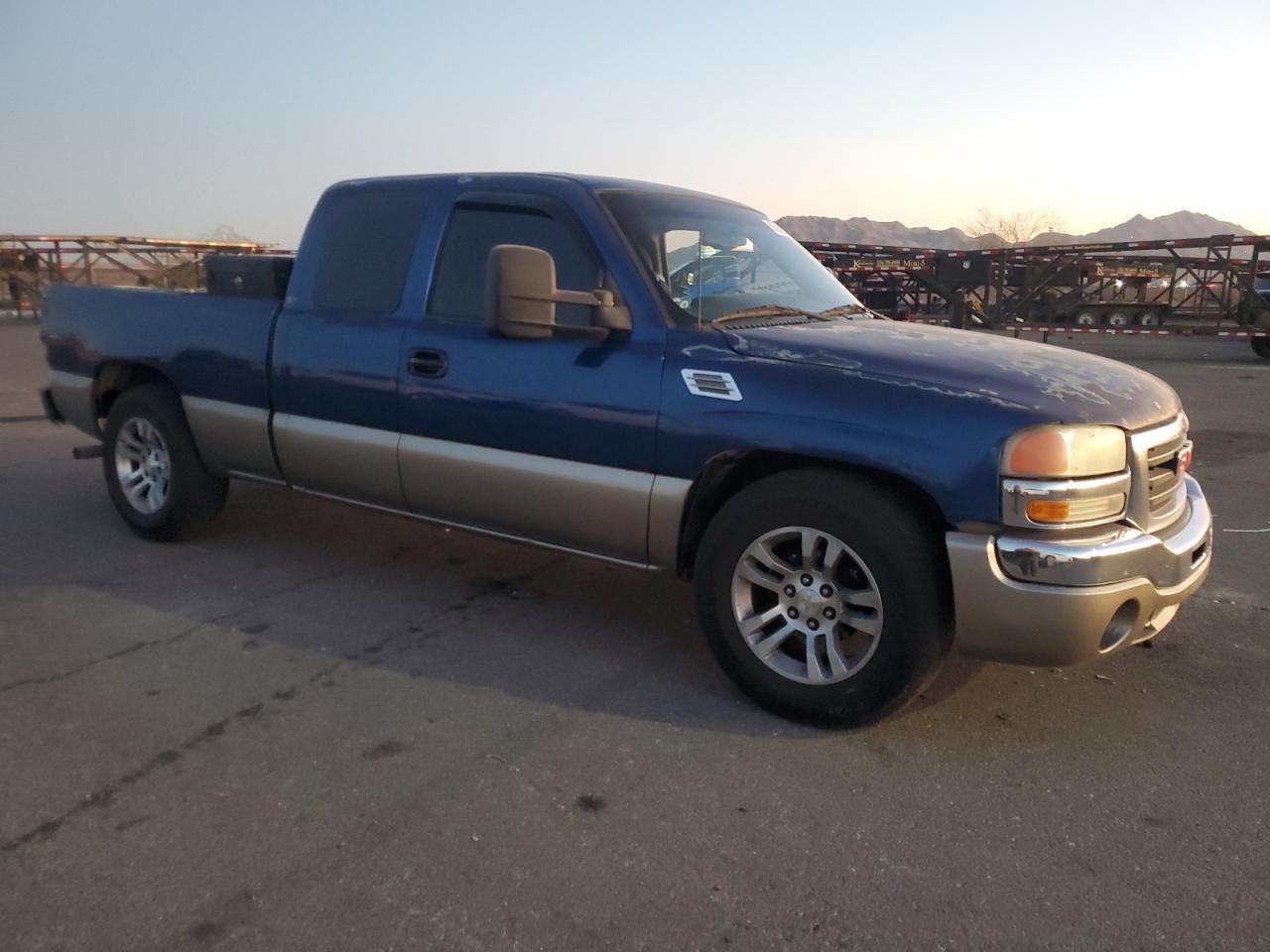 2003 GMC Sierra