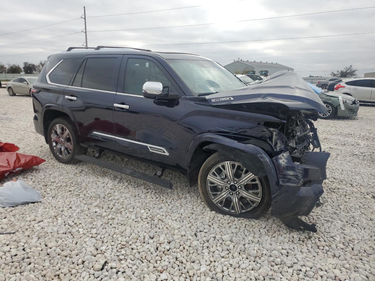 2024 TOYOTA Sequoia