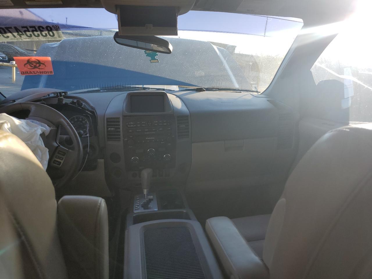 2012 NISSAN Titan