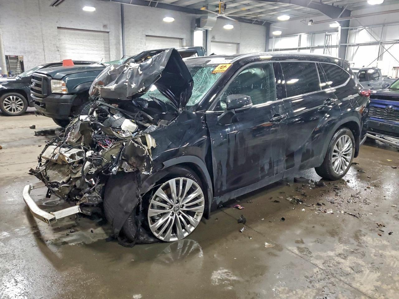 2025 TOYOTA HIGHLANDER
