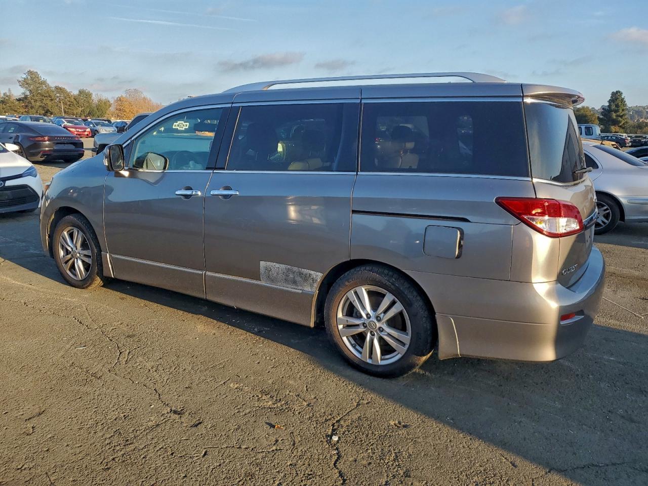 2011 NISSAN Quest