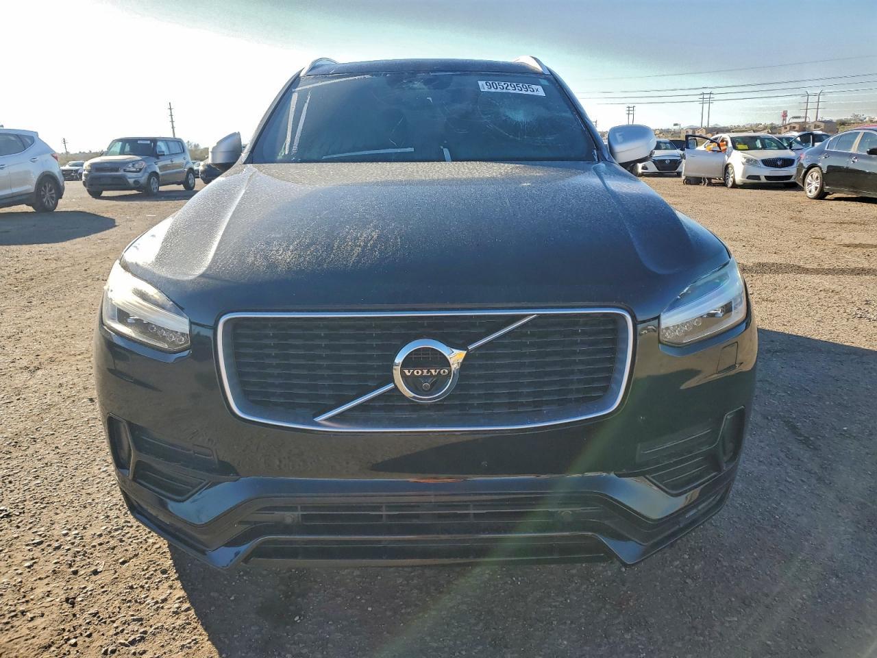 2016 VOLVO XC90