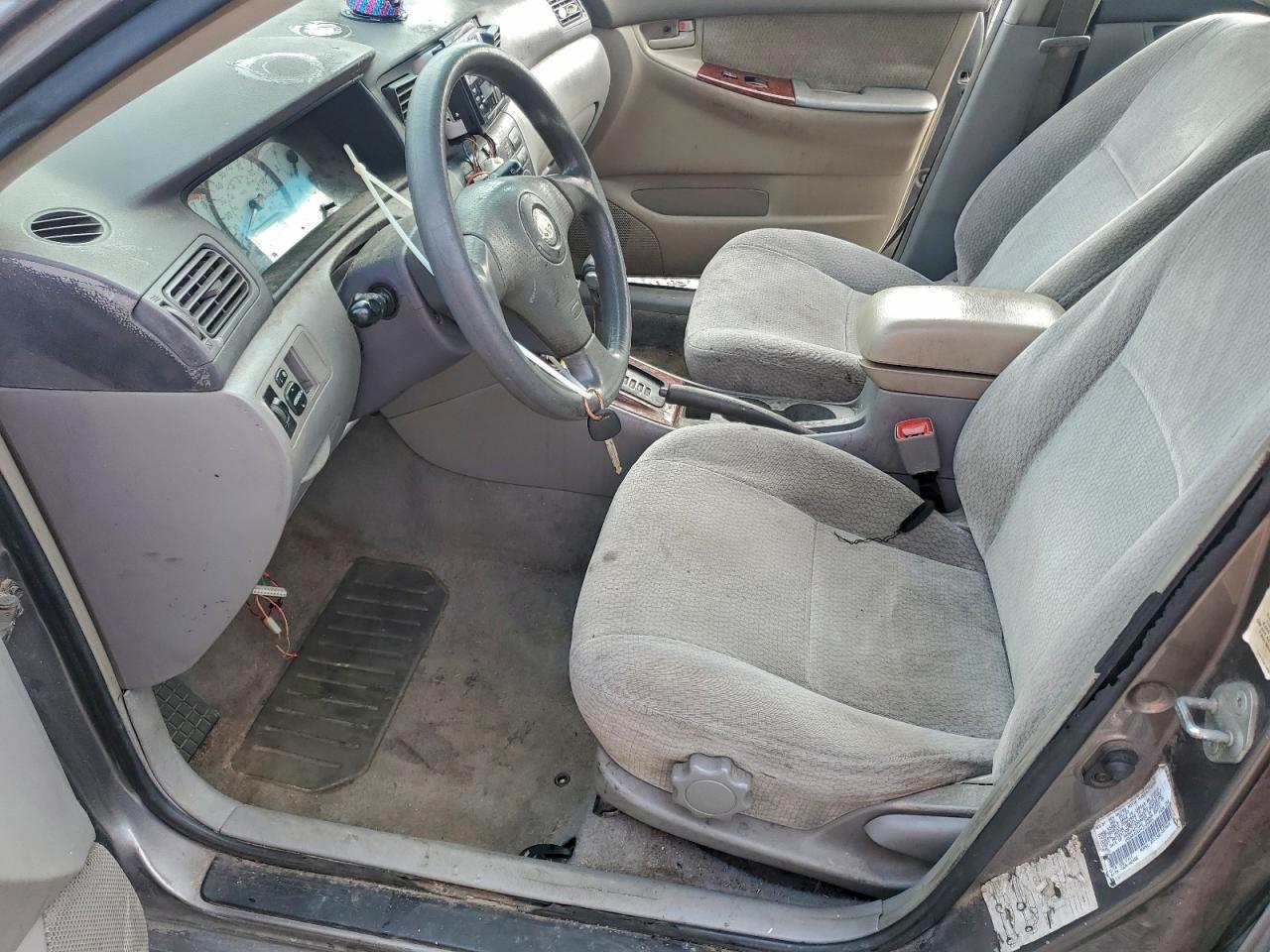 2004 TOYOTA COROLLA