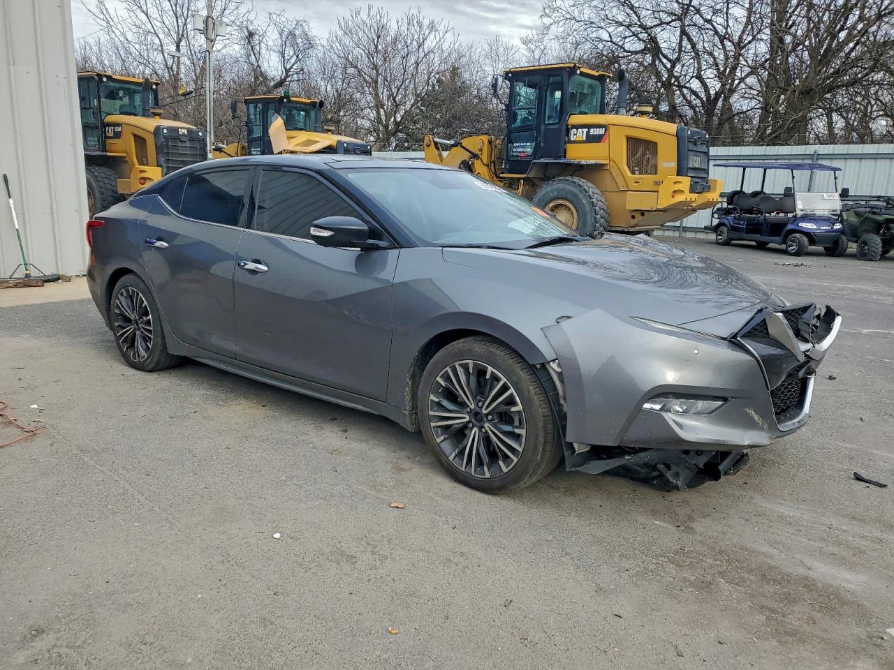 2017 NISSAN Maxima