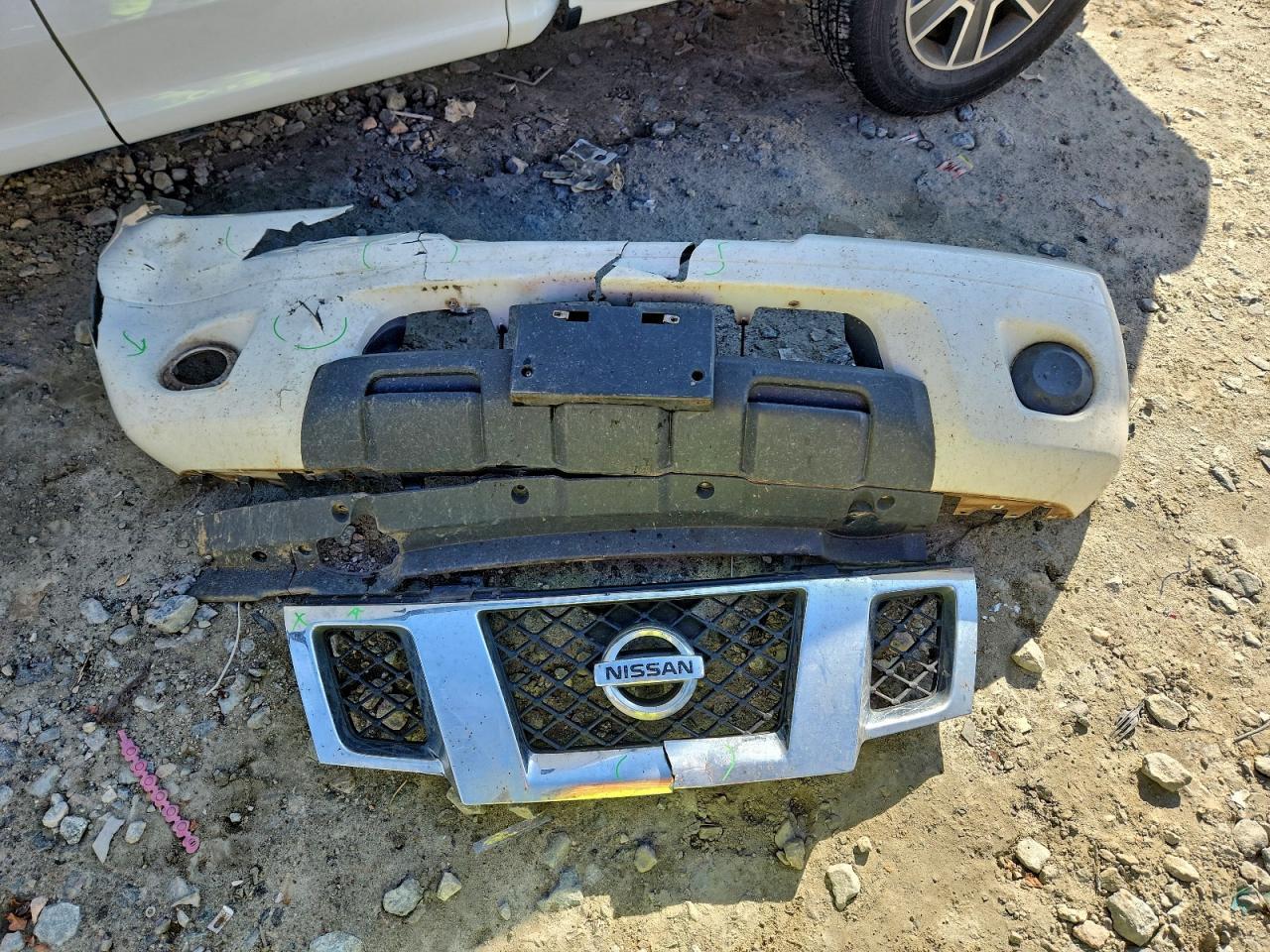 2017 NISSAN Frontier