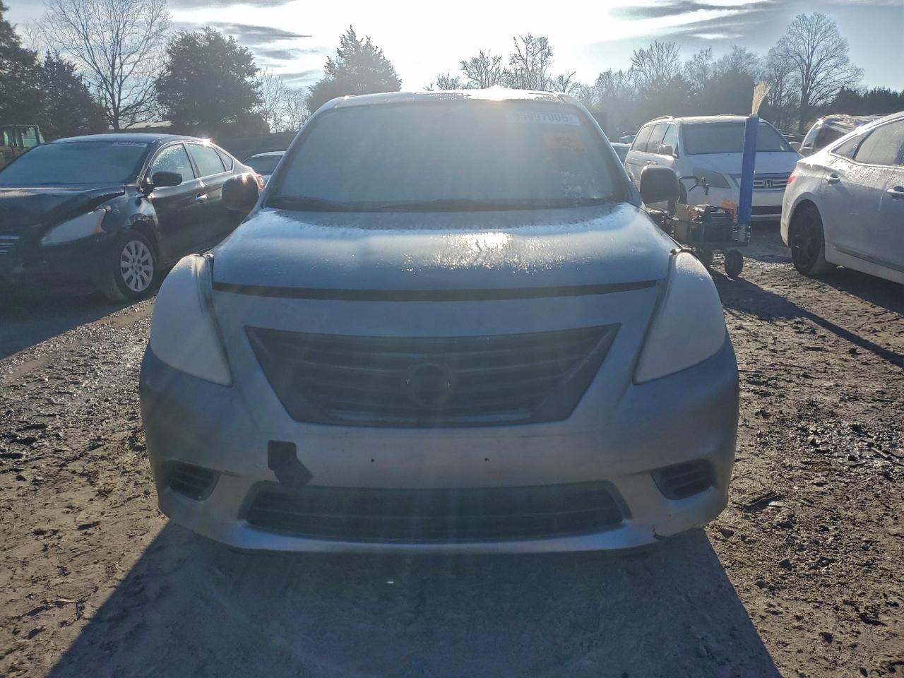 2012 NISSAN VERSA