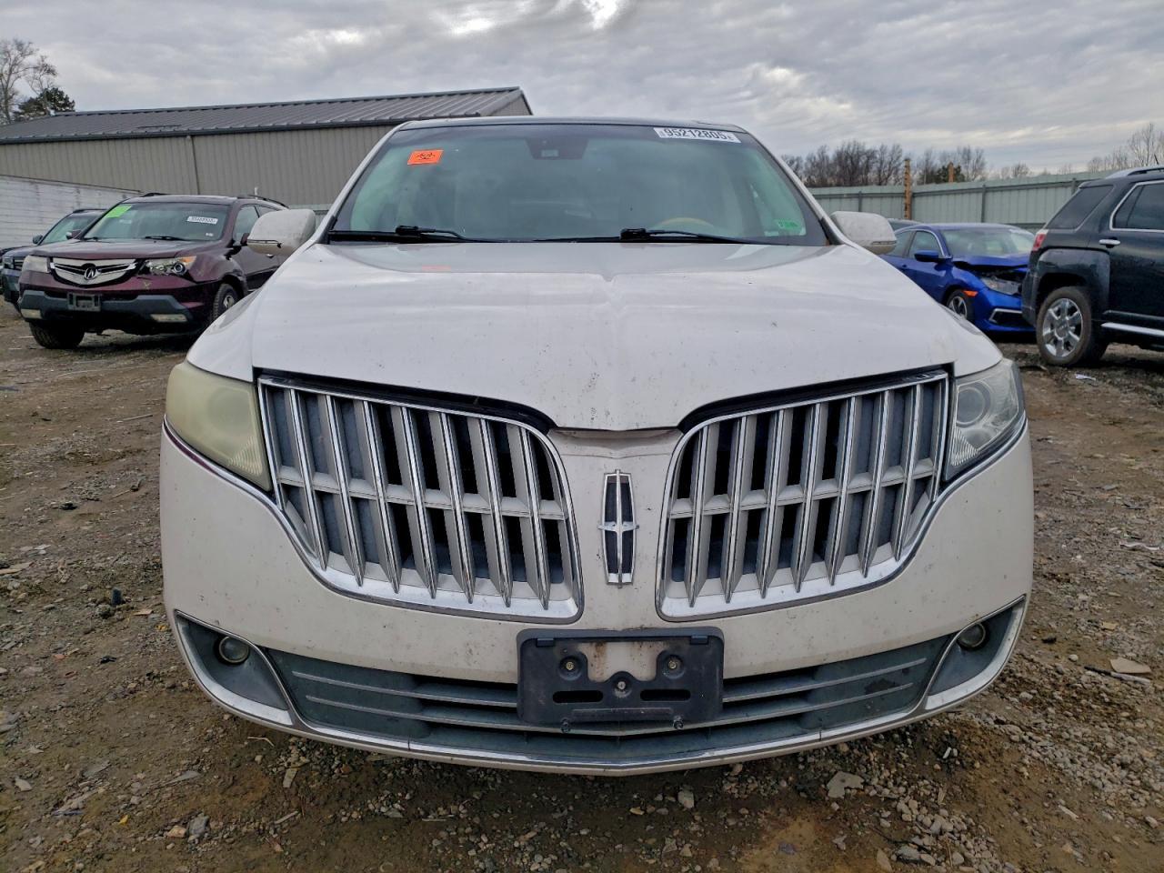 2010 LINCOLN MKT