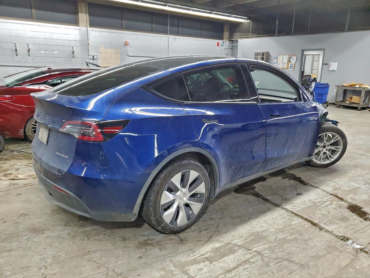 2024 TESLA MODEL Y