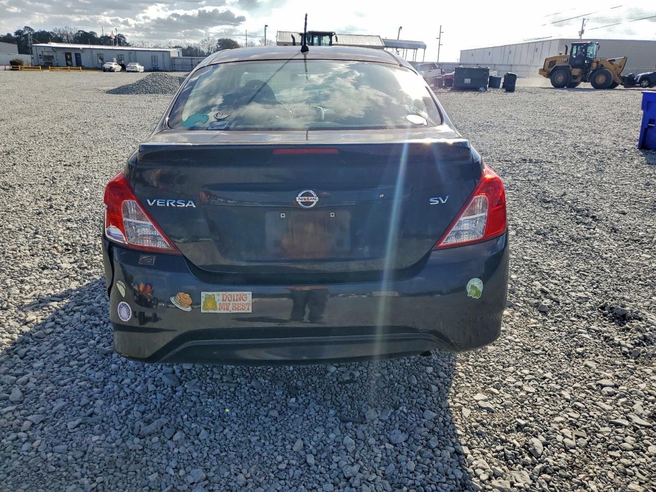 2018 NISSAN VERSA